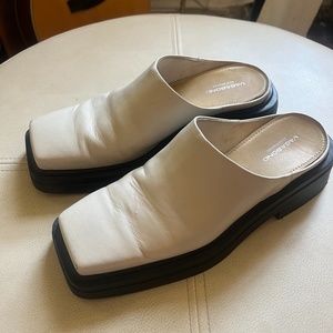 BNIB Vagabond Eyra Mules